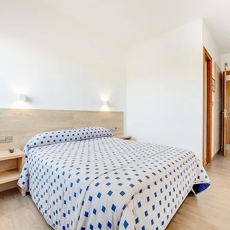 Hotel Restaurante Blanc I Negre 2 3*