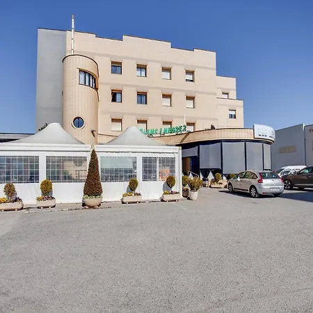 Restaurante Blanc I Negre 2 Hotel 3*